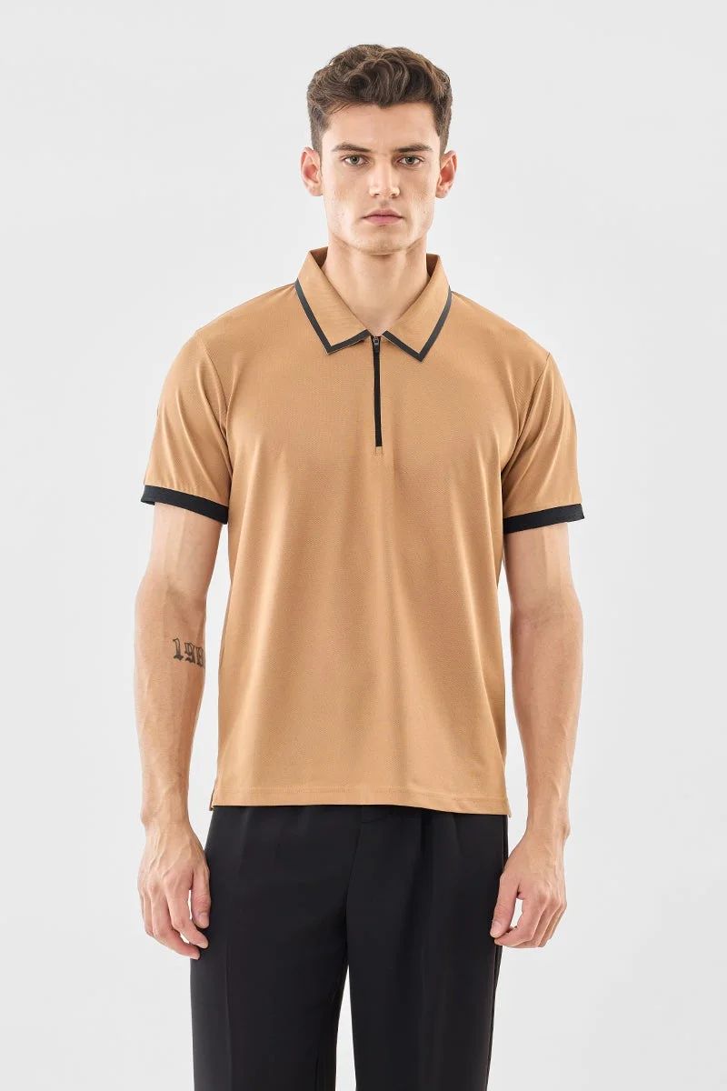 سنيتش تيشيرت بولو بسحاب بقصة عادية